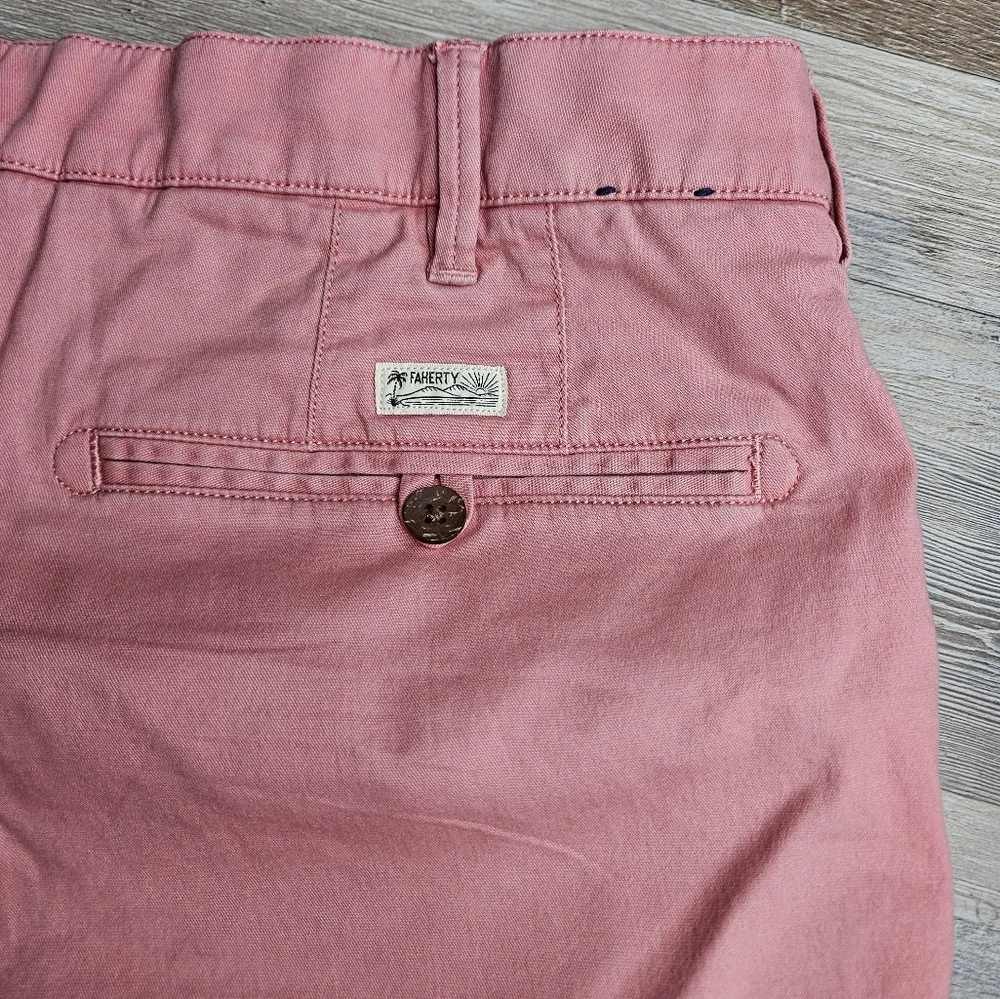 Faherty Island Life Men's Shorts 36x7.5 Red